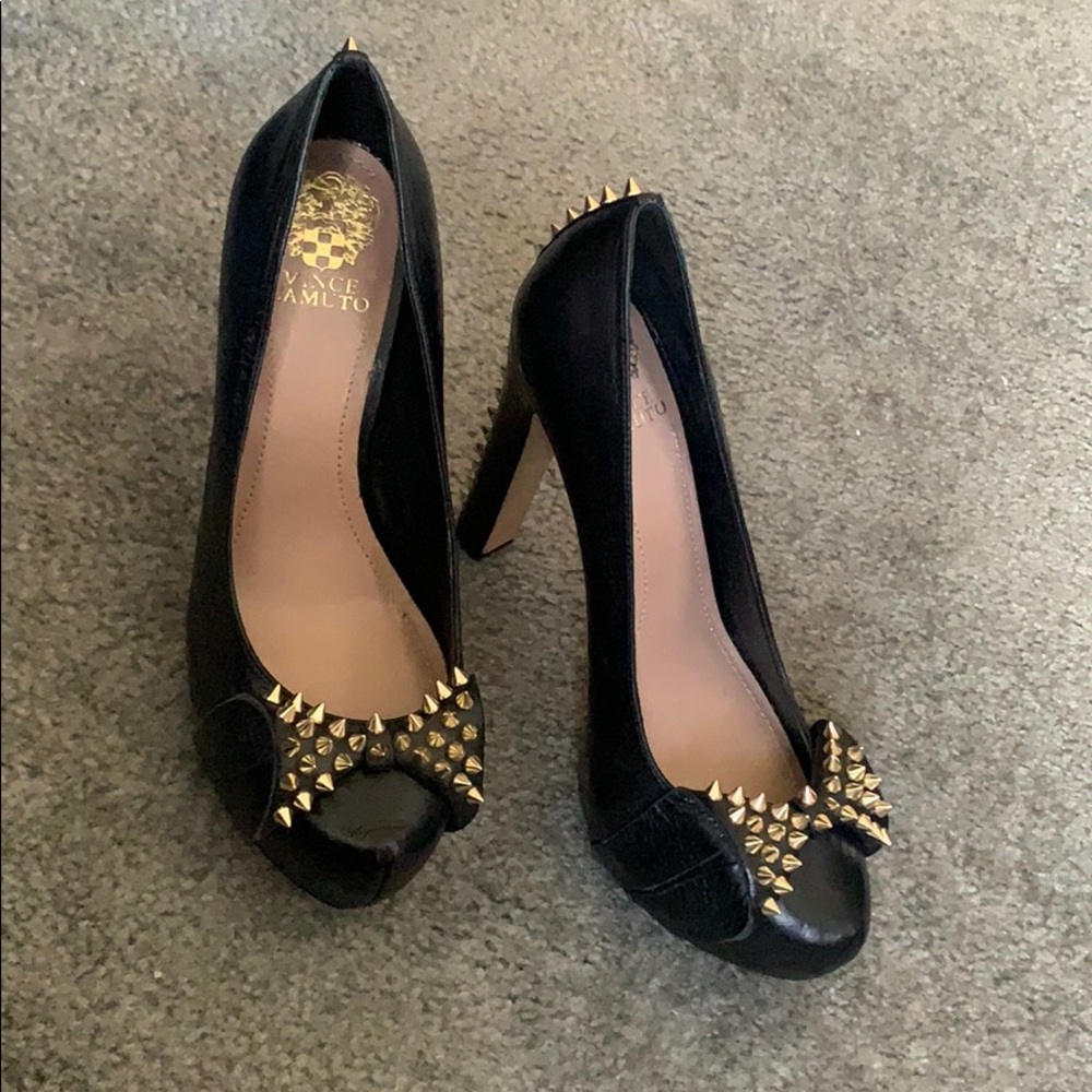 Black leather healed dress shoes with spikes